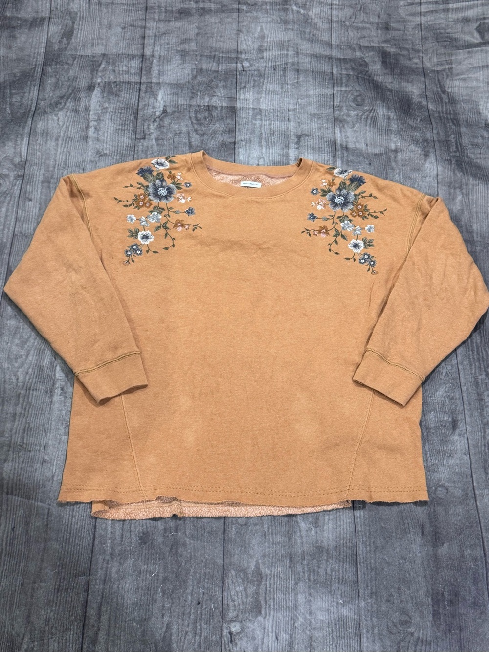 American Eagle Embroidered Floral Crewneck Sweatshirt - Tan - Picture 2 of 4